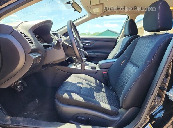 1N4AL3APXHC236602 2017 NISSAN ALTIMA Black Widok wnętrza z przodu