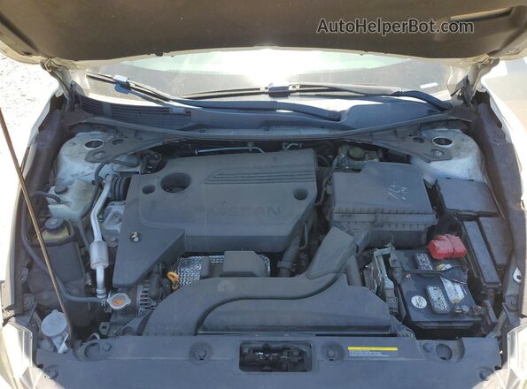 1N4AL3APXHN315417 2017 NISSAN ALTIMA Белый Вид задней части салона