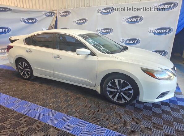 1N4AL3APXHN315420 2017 NISSAN ALTIMA White წინა მარჯვენა