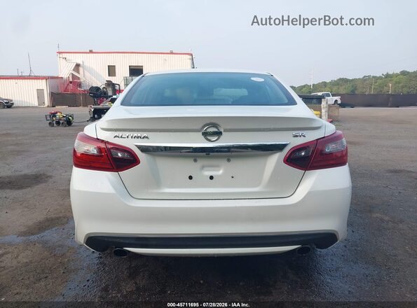 1N4AL3APXJC102968 2018 NISSAN ALTIMA White 