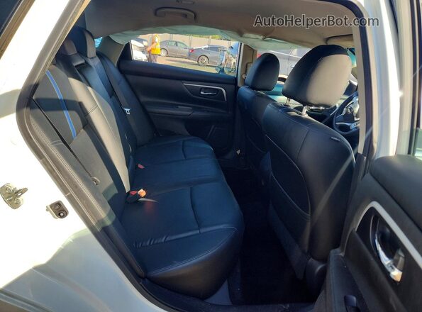 1N4AL3APXJC142774 2018 NISSAN ALTIMA Белый Вид задних сидений