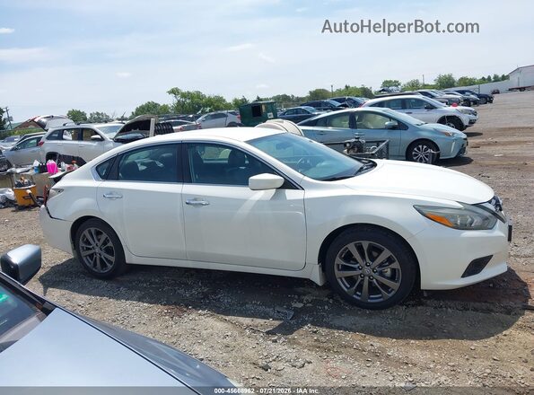 1N4AL3APXJC148011 2018 NISSAN ALTIMA Белый Панорамный вид салона 360°