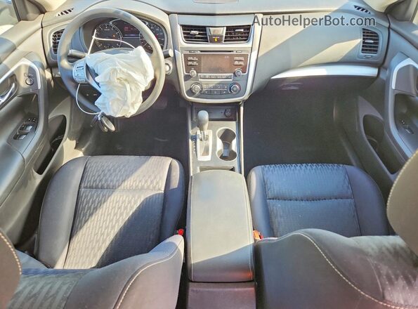 1N4AL3APXJC219014 2018 NISSAN ALTIMA Серебряный Вид панели приборов