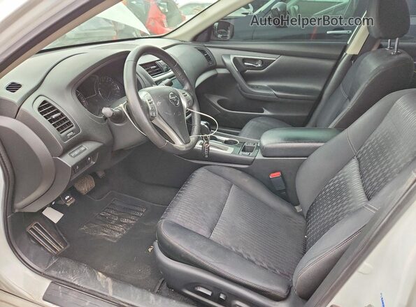 1N4AL3APXJC225864 2018 NISSAN ALTIMA Белый Вид салона спереди