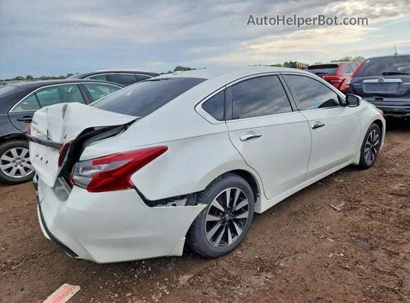 1N4AL3APXJC225864 2018 NISSAN ALTIMA Белый Задняя правая четверть