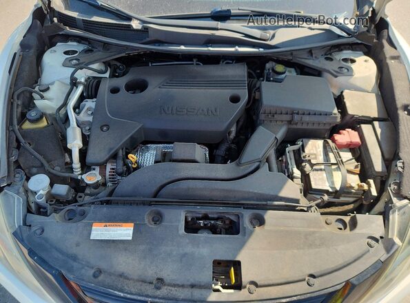 1N4AL3APXJC254619 2018 NISSAN ALTIMA White Rear interior view