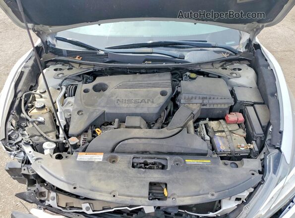 1N4AL3APXJC258296 2018 NISSAN ALTIMA Silver Սալոնի հետևի տեսք