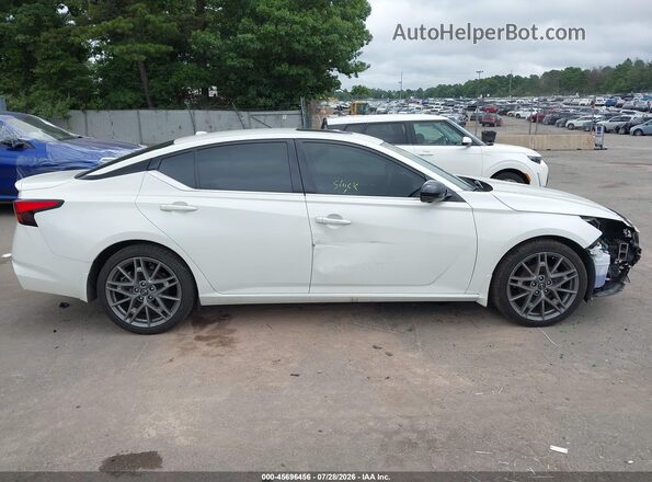 1N4AL4CV8RN417074 2024 NISSAN ALTIMA White Vista interior de 360 grados