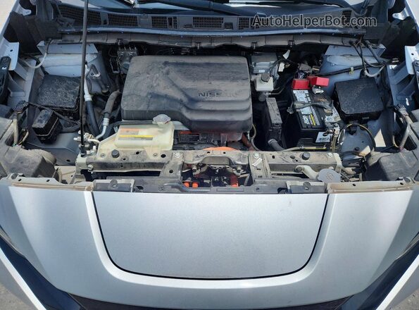 1N4AZ1BV3PC561896 2023 NISSAN LEAF Silver Widok wnętrza z tyłu