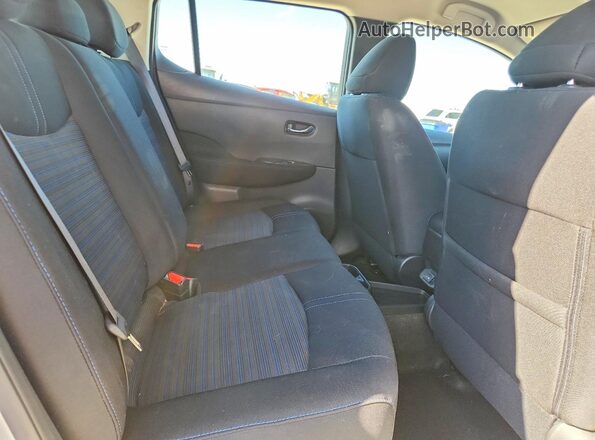 1N4AZ1BV4SC550754 2025 NISSAN LEAF Silver Rear seats view