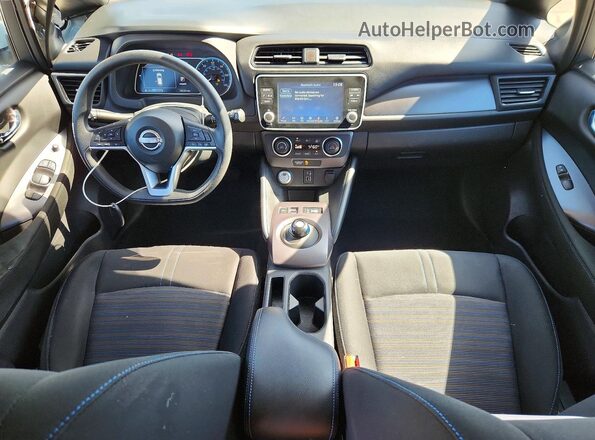 1N4AZ1BV6SC557947 2025 NISSAN LEAF White Widok deski rozdzielczej
