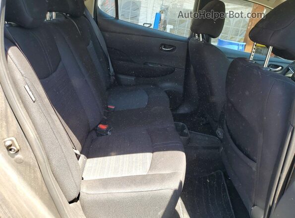 1N4AZ1BV9SC565038 2025 NISSAN LEAF Gray Rear seats view