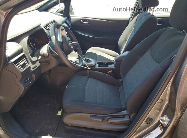 1N4AZ1BV9SC565038 2025 NISSAN LEAF Gray Front interior view