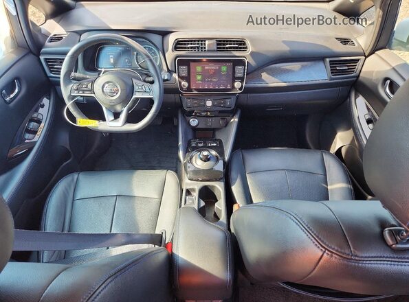1N4AZ1CP2LC307249 2020 NISSAN LEAF White Widok deski rozdzielczej