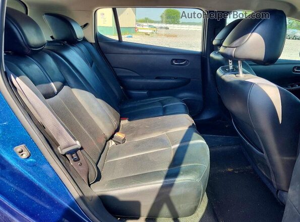 1N4AZ1CP3JC306902 2018 NISSAN LEAF Blue Widok tylnych siedzeń