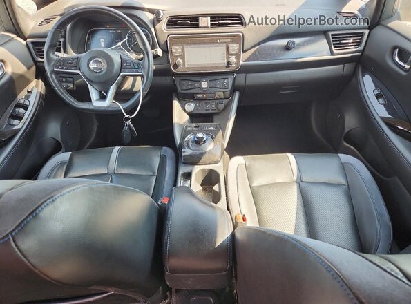 1N4AZ1CP3JC306902 2018 NISSAN LEAF Blue Widok deski rozdzielczej
