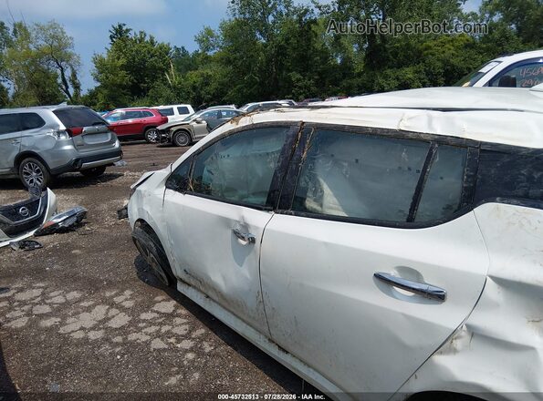 1N4AZ1CP7JC306465 2018 NISSAN LEAF Белый Вид спереди