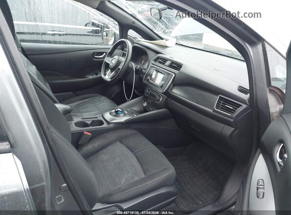 1N4AZ1CP8JC302330 2018 NISSAN LEAF Gray წინა სალონის ხედი