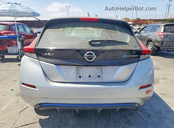 1N4AZ1CP8JC309438 2018 NISSAN LEAF Gray Vista trasera