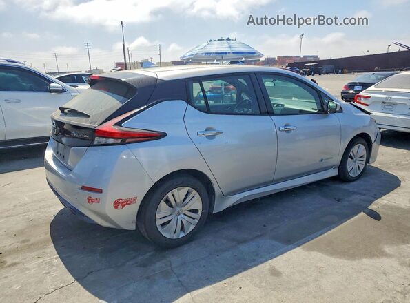 1N4AZ1CP8JC309438 2018 NISSAN LEAF Gray Trasero derecho