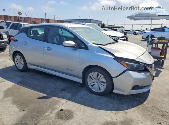 1N4AZ1CP8JC309438 2018 NISSAN LEAF Gray Delantero derecho