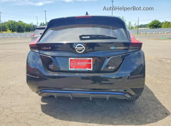 1N4AZ1CP9JC301011 2018 NISSAN LEAF Black Widok z tyłu