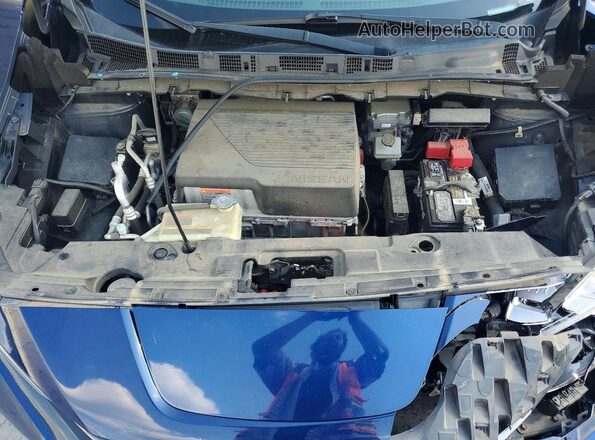 1N4AZ1CP9JC301073 2018 NISSAN LEAF Blue უკანა სალონის ხედი