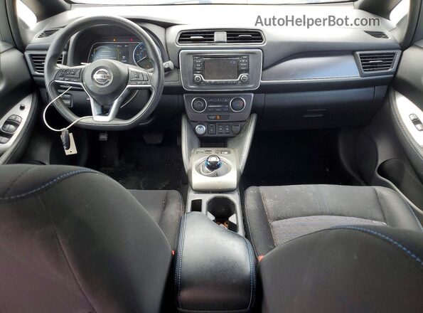 1N4AZ1CP9JC309948 2018 NISSAN LEAF Gray Vista del salpicadero
