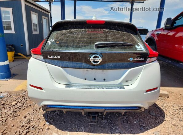 1N4AZ1CPXJC304256 2018 NISSAN LEAF White Rear view