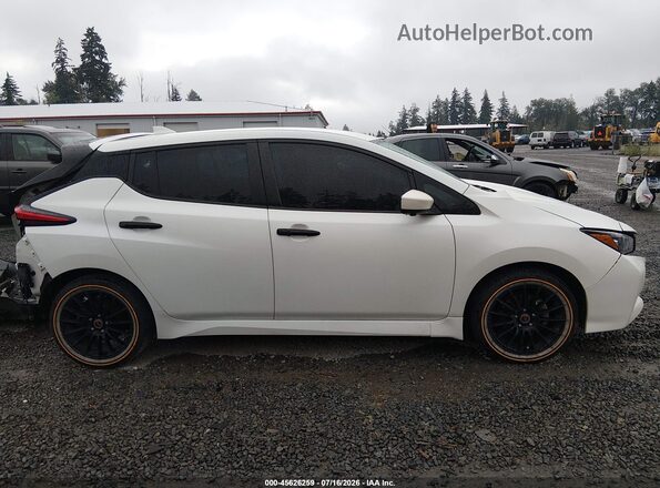 1N4AZ1CV1MC552155 2021 NISSAN LEAF White Vista interior de 360 grados