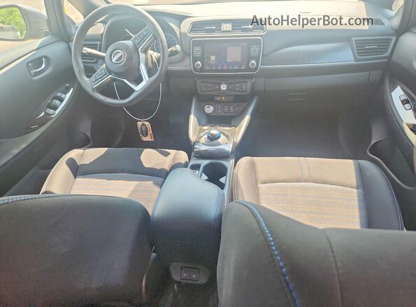 1N4AZ1CV7PC561737 2023 NISSAN LEAF Charcoal Вид панелі приладів