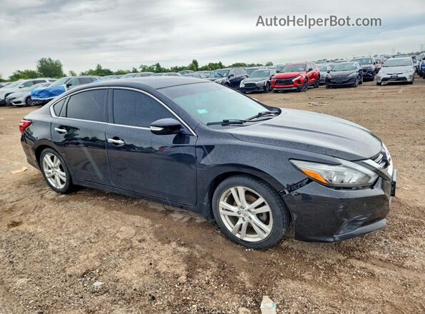 1N4BL3AP0HC223524 2017 NISSAN ALTIMA Black წინა მარჯვენა