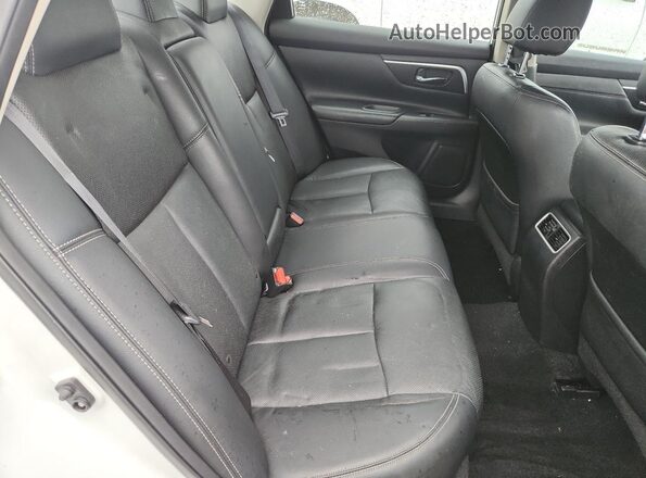 1N4BL3AP8HC126846 2017 NISSAN ALTIMA White Vista de los asientos traseros