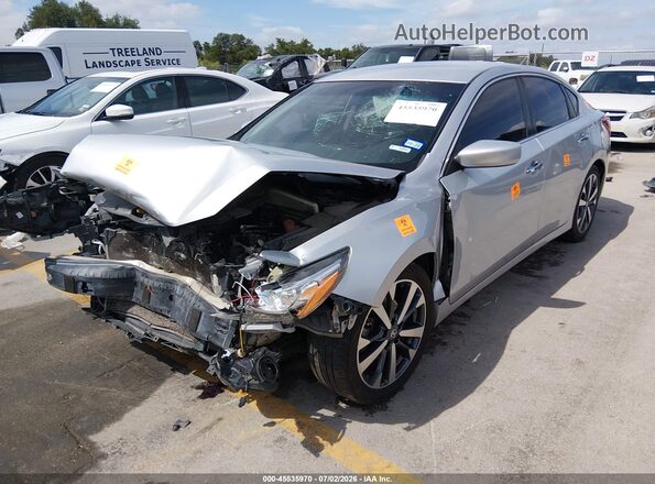 1N4BL3AP8HC207037 2017 NISSAN ALTIMA Silver Передня ліва чверть