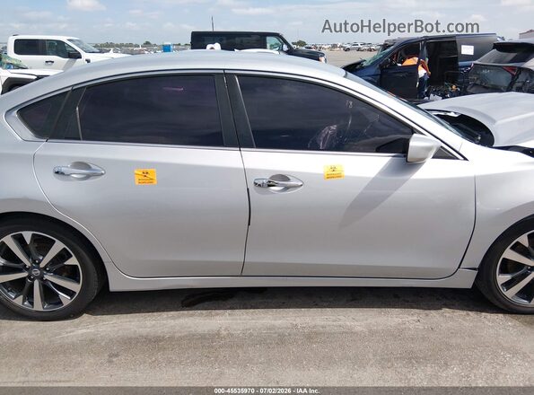 1N4BL3AP8HC207037 2017 NISSAN ALTIMA Silver Панорамний вид салону 360°