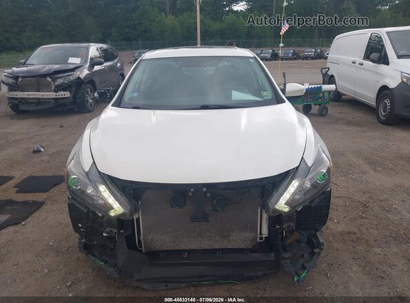 1N4BL3APXHC487463 2017 NISSAN ALTIMA White Widok z przodu