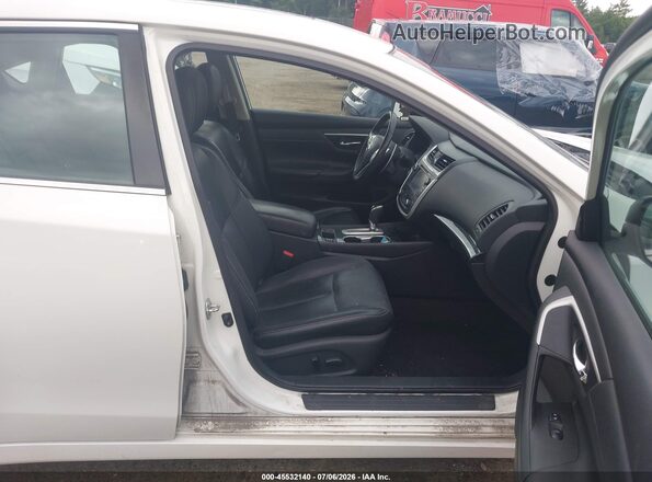 1N4BL3APXHC487463 2017 NISSAN ALTIMA White Widok wnętrza z przodu