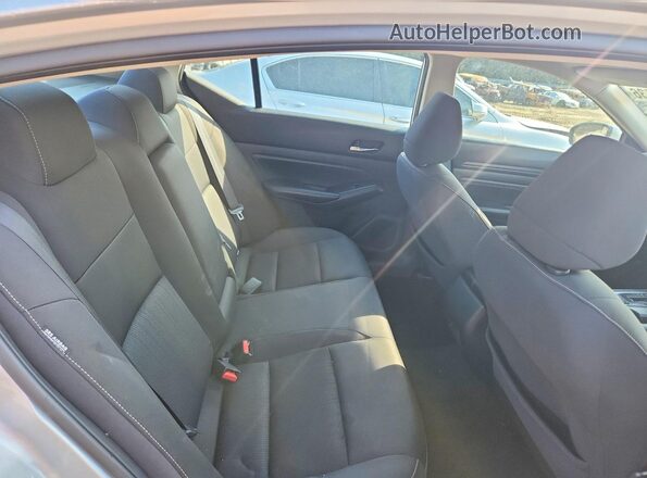 1N4BL4BV0KC105404 2019 NISSAN ALTIMA Silver Widok tylnych siedzeń