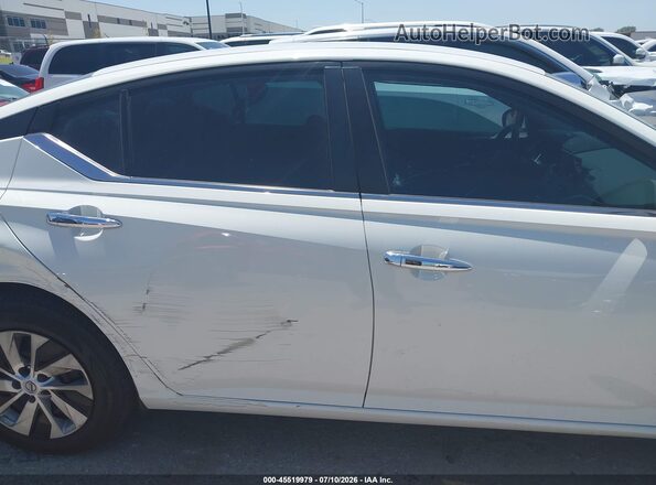 1N4BL4BV0PN314394 2023 NISSAN ALTIMA Белый Вид задней части салона