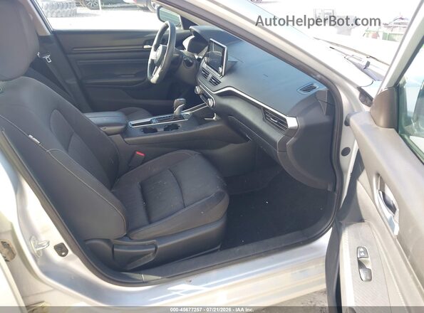 1N4BL4BV1LC135660 2020 NISSAN ALTIMA Серебряный Вид салона спереди