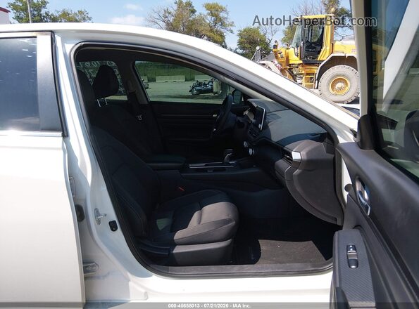 1N4BL4BV1LC137067 2020 NISSAN ALTIMA White Front interior view