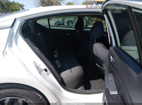 1N4BL4BV1LC137067 2020 NISSAN ALTIMA White VIN sticker view