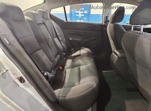 1N4BL4BV2PN387069 2023 NISSAN ALTIMA Silver Հետևի նստատեղերի տեսք