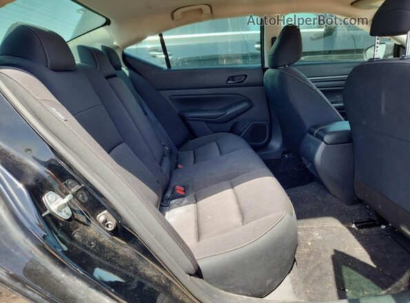 1N4BL4BV3RN327367 2024 NISSAN ALTIMA Black Widok tylnych siedzeń