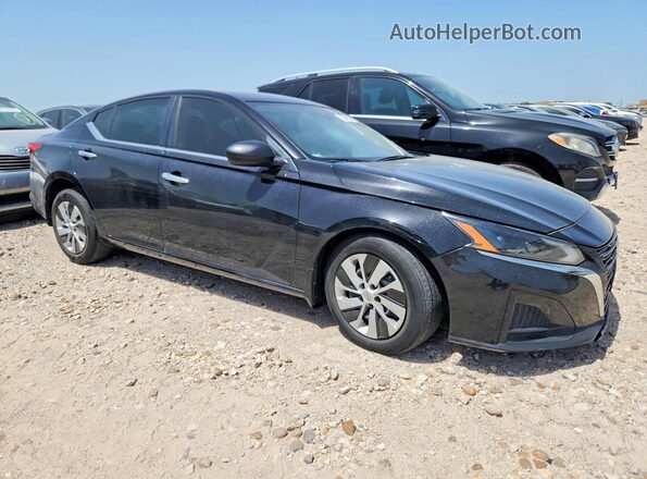 1N4BL4BV3RN327367 2024 NISSAN ALTIMA Black Przód prawy