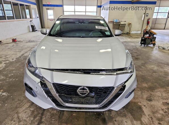 1N4BL4BV4MN398280 2021 NISSAN ALTIMA Серебряный Вид спереди