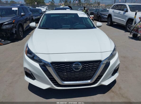 1N4BL4BV5LC265957 2020 NISSAN ALTIMA White Rear interior view