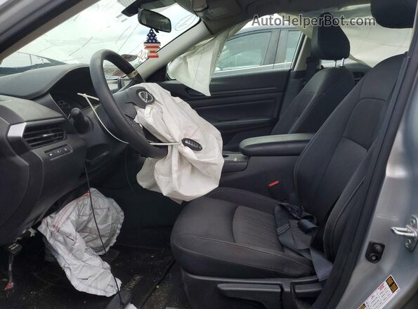 1N4BL4BV5RN379048 2024 NISSAN ALTIMA Silver Vista interior delantera
