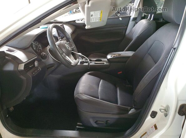 1N4BL4BV6KC259003 2019 NISSAN ALTIMA White Front interior view