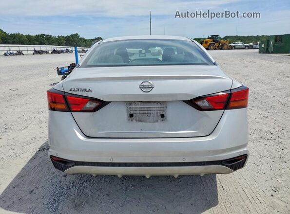 1N4BL4BV6RN378233 2024 NISSAN ALTIMA Silver Вид ззаду